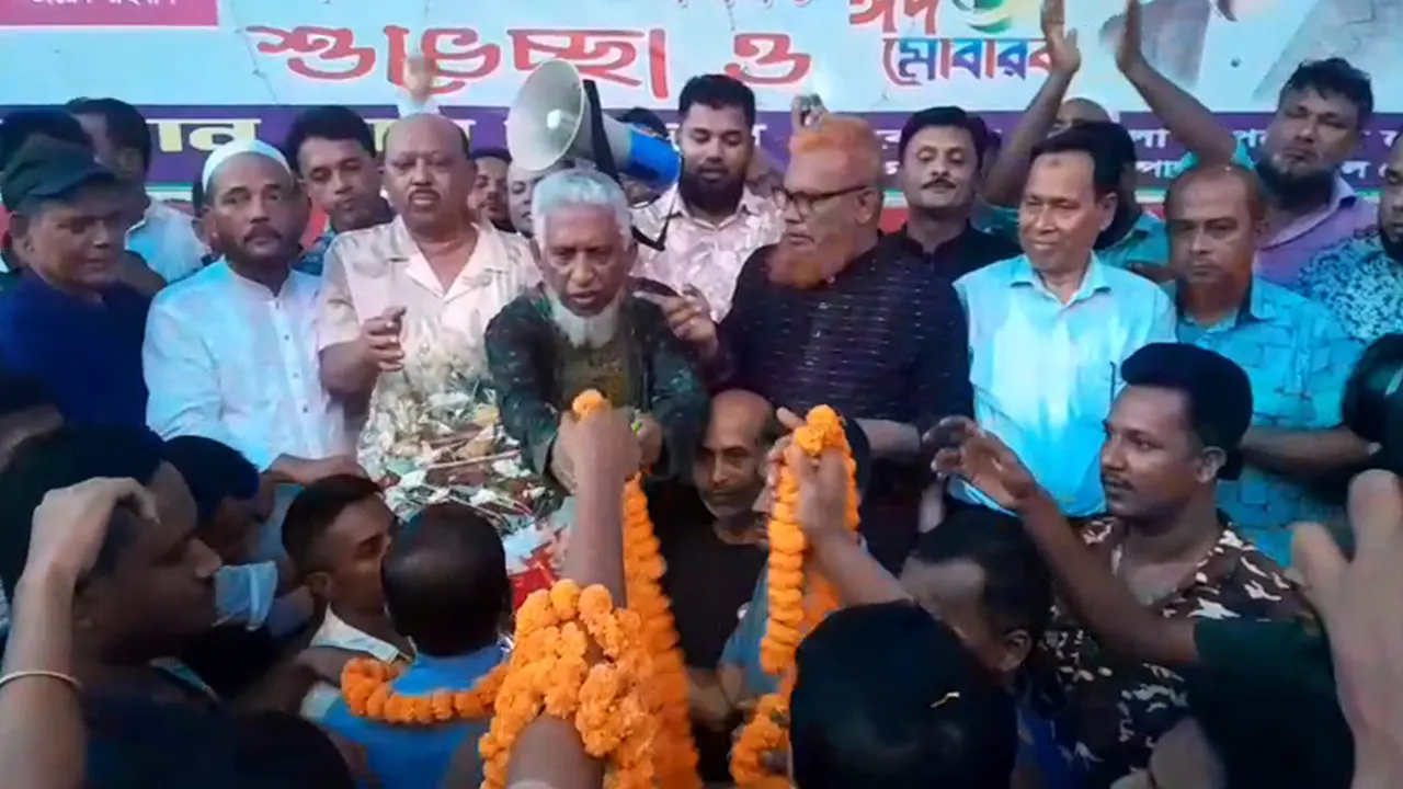 বরিশালে ৩০ সনাতন ধর্মাবলম্বীর বিএনপিতে যোগদান